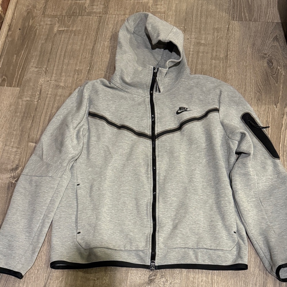 Nike Men's Light Gray Tech Performance Sweatshirt - image 1